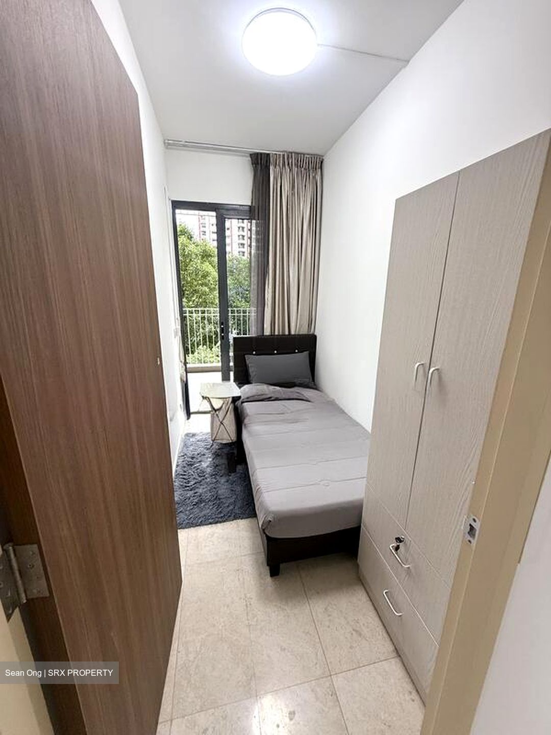 The Lakefront Residences (D22), Condominium #529922401